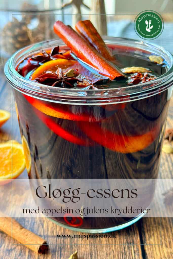 Gløgg - Hjemmelavet gløggessens med appelsin og julens krydderier.