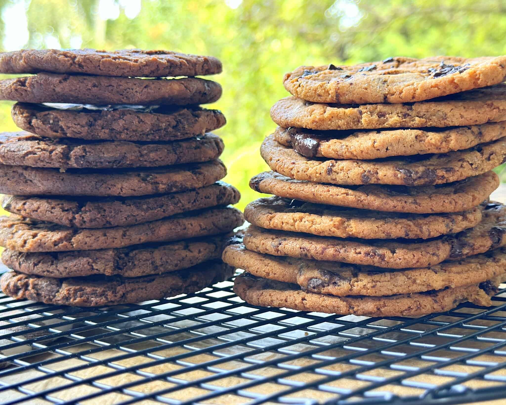 Cookies - hjemmelavede chokolate chip cookies med grofthakket chokolade.