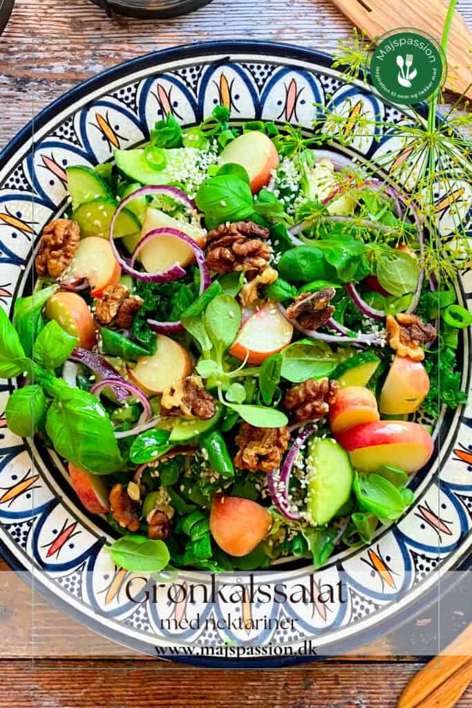 Grønkålssalat med nektariner