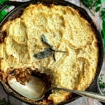 Shepherd's pie - kødsauce med låg af bagt kartoffelmos