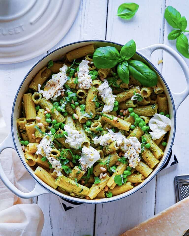 Nem italiensk opskrift på Pasta Verde med ærter