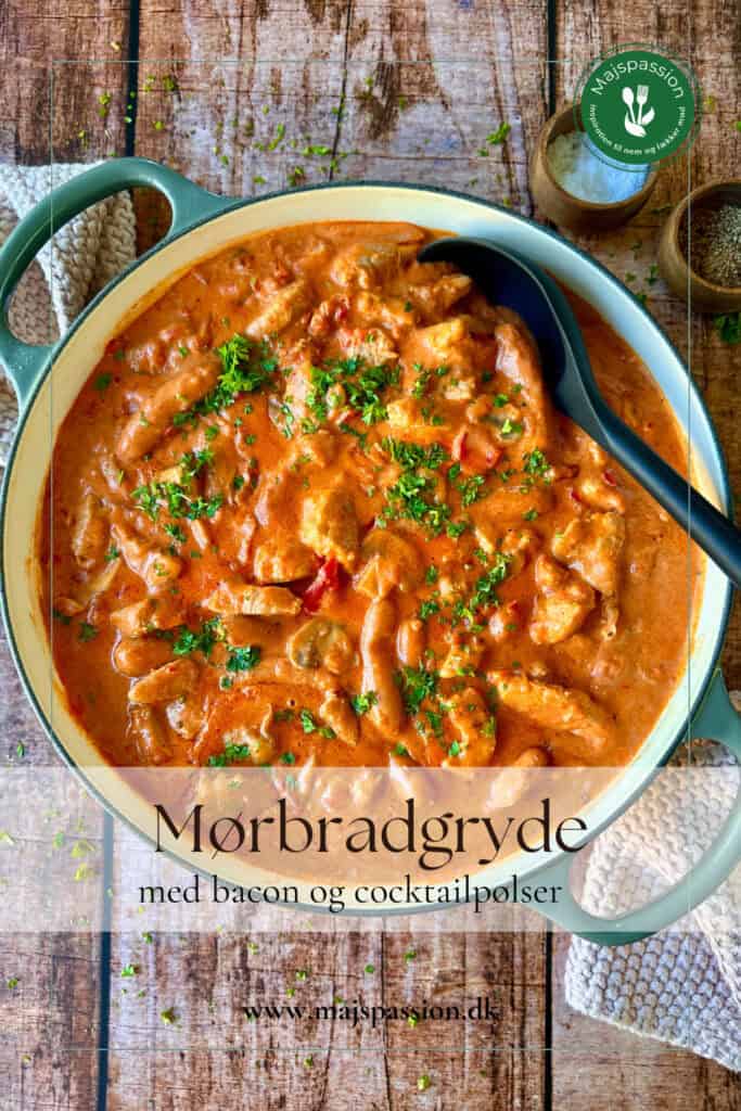 Mørbradgryde med svinemørbrad, bacon og champignoner i cremet flødesauce.