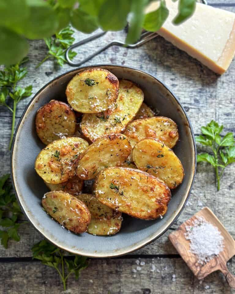 Parmesan kartofler - ovnbagte kartofler med parmesan ost