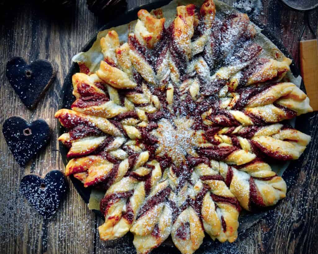 Nutellastjerne - Stjernebrød med færdig butterdej og nutella -