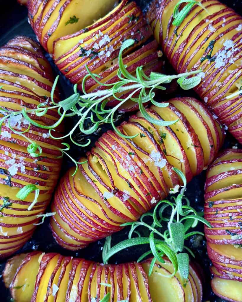Hasselback kartofler - hasselbagte kartofler