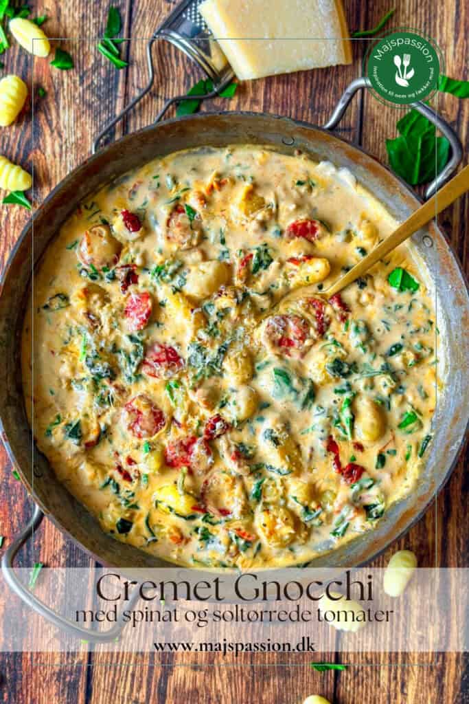 Cremet gnocchi med spinat og soltørrede tomater i flødesauce