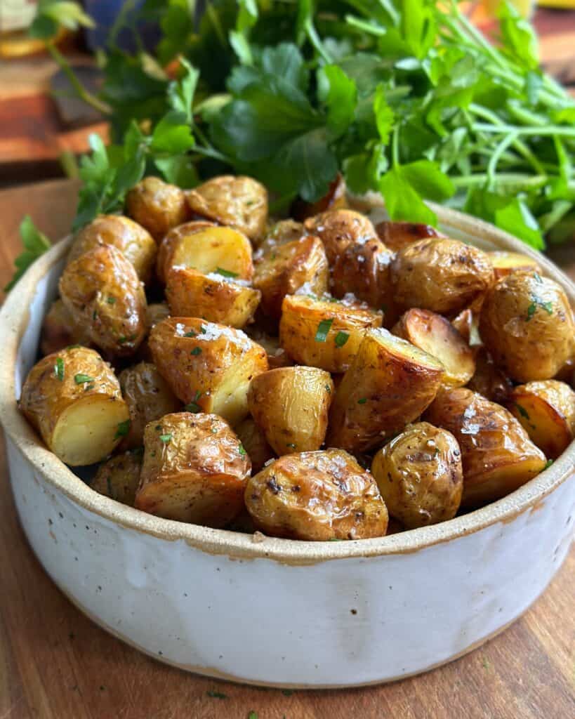 Råstegte kartofler tilberedt i ovn eller airfryer