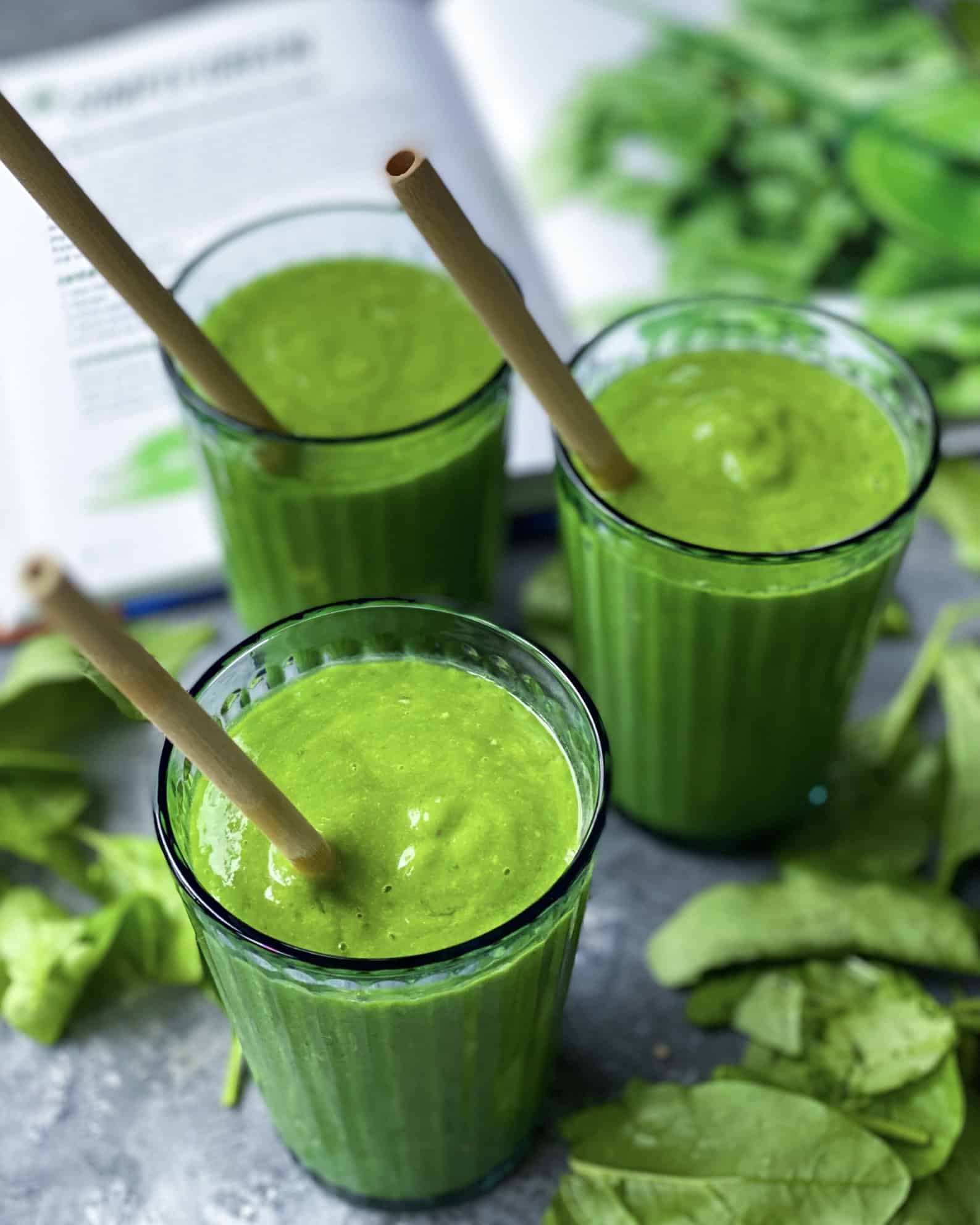 Opskrift på grøn smoothie med spinat og frugt