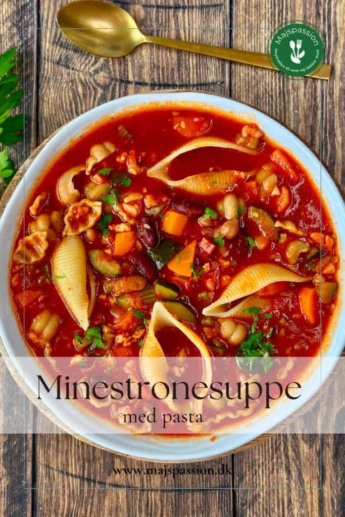 Minestronesuppe - Fyldig italiensk suppe med pasta