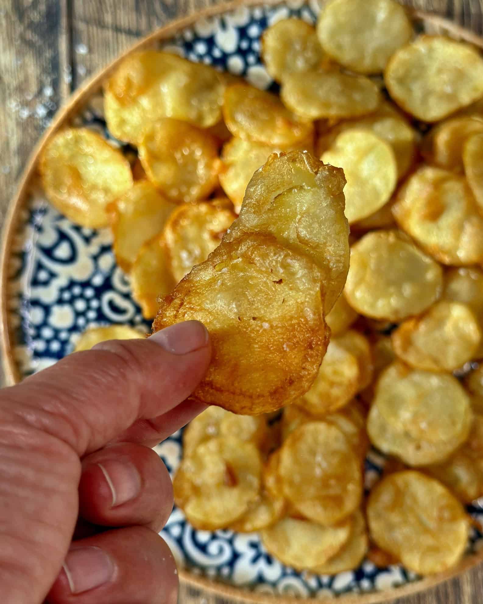 Opskrift på de lækreste kartoffelchips med øldej