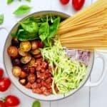 One pot pasta med chorizo og grønt.