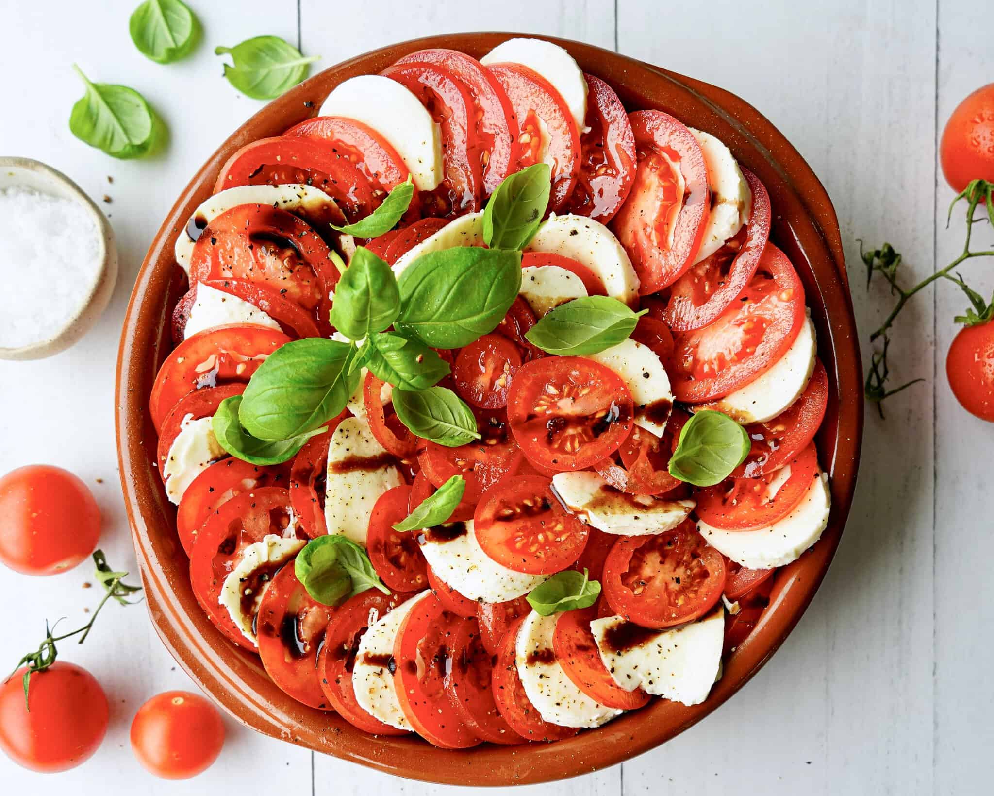 Tomatsalat - Caprese salat med tomater og mozzarella