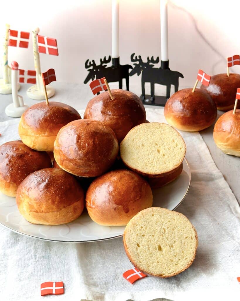 Fødselsdagsboller - Store, bløde og luftige boller til fødselsdag.