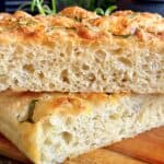 Focaccia - italiensk madbrød bagt i bradepande