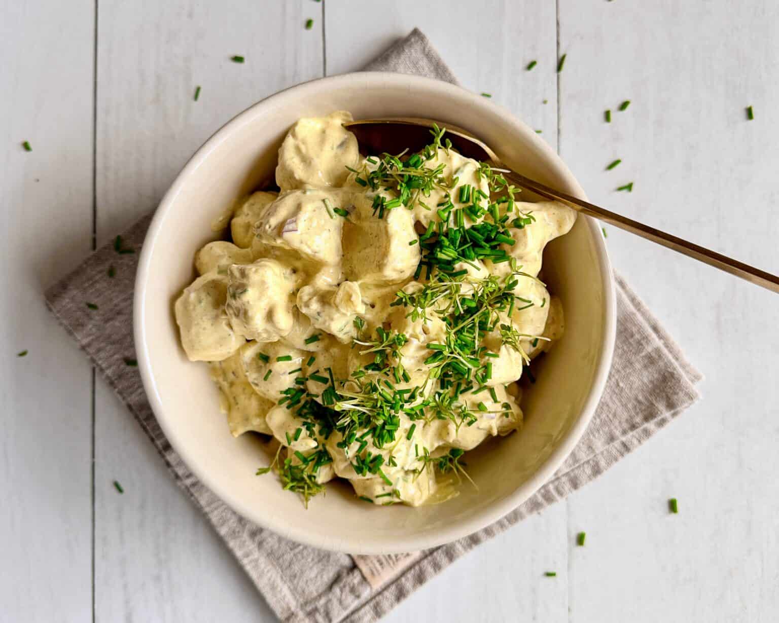Gammeldags kartoffelsalat - Klassisk kartoffel salat