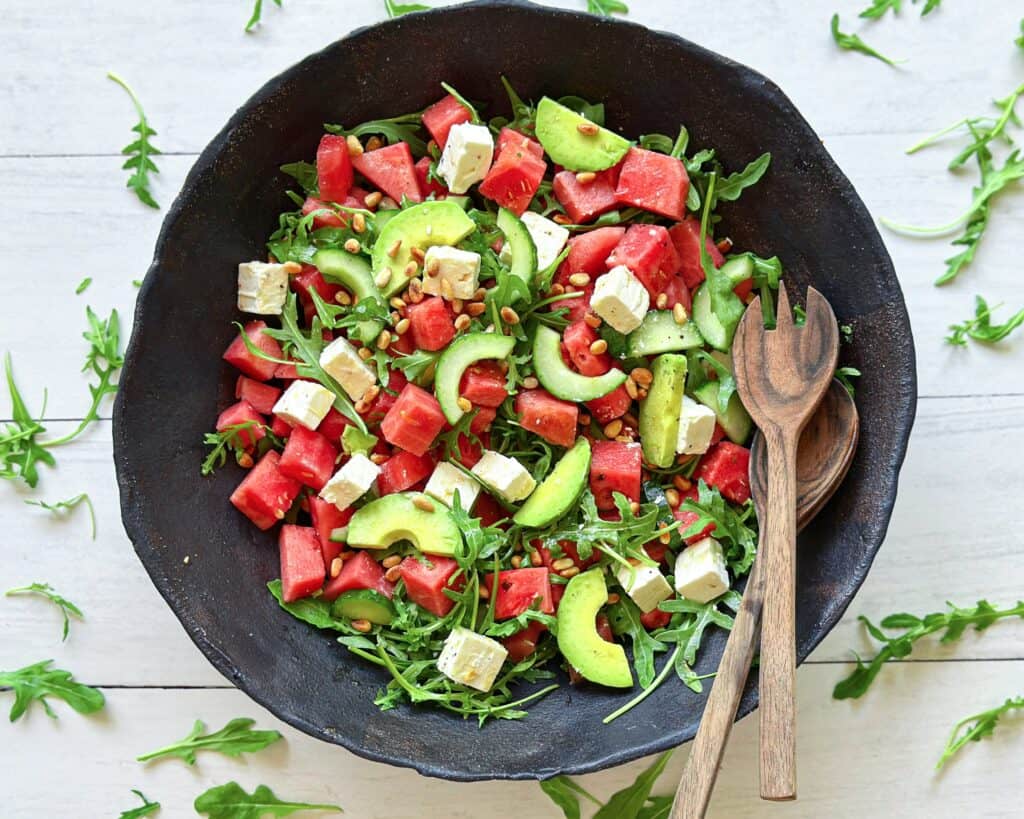 Vandmelonsalat med feta- Hjemmelavet vandmelonsalat med feta og avocado.