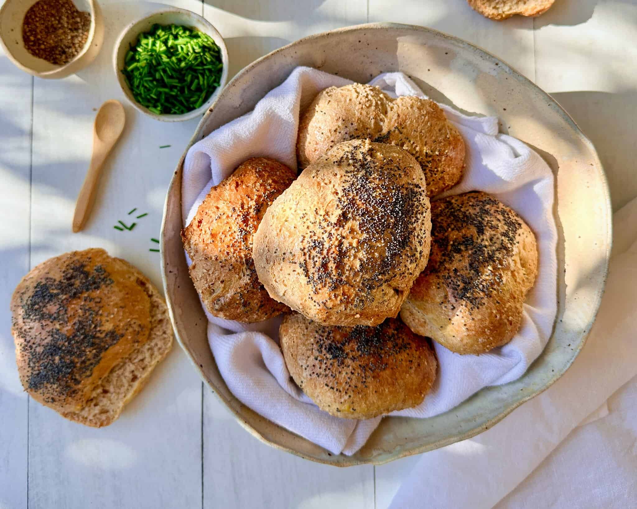 Morgenbrød - hjemmelavede æltefrie grovboller