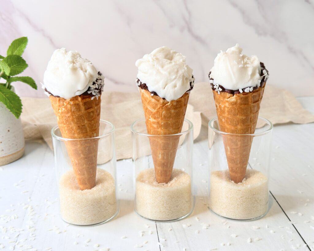 Hjemmelavet kokos sorbet i vaffelis