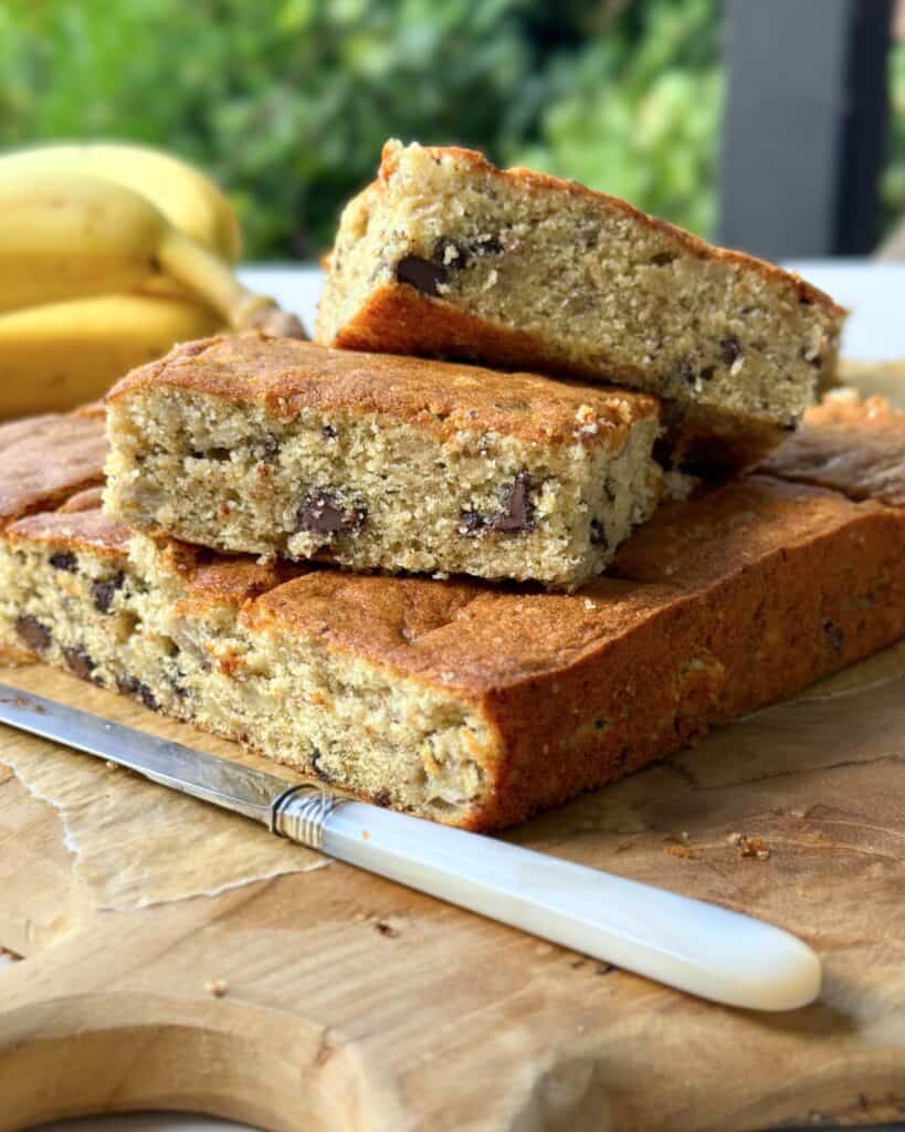 Banankage med chokolade