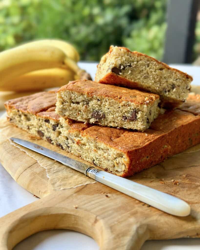 Banankage med chokolade