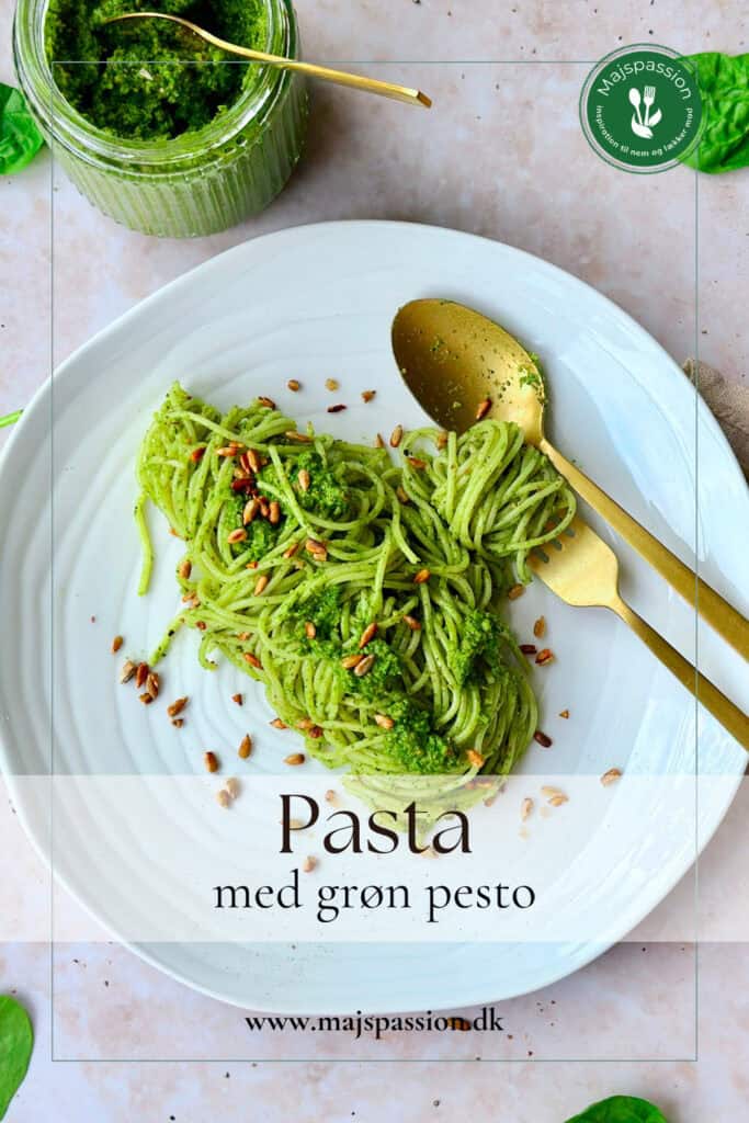Pasta med pesto - pasta med hjemmelavet grøn pesto.