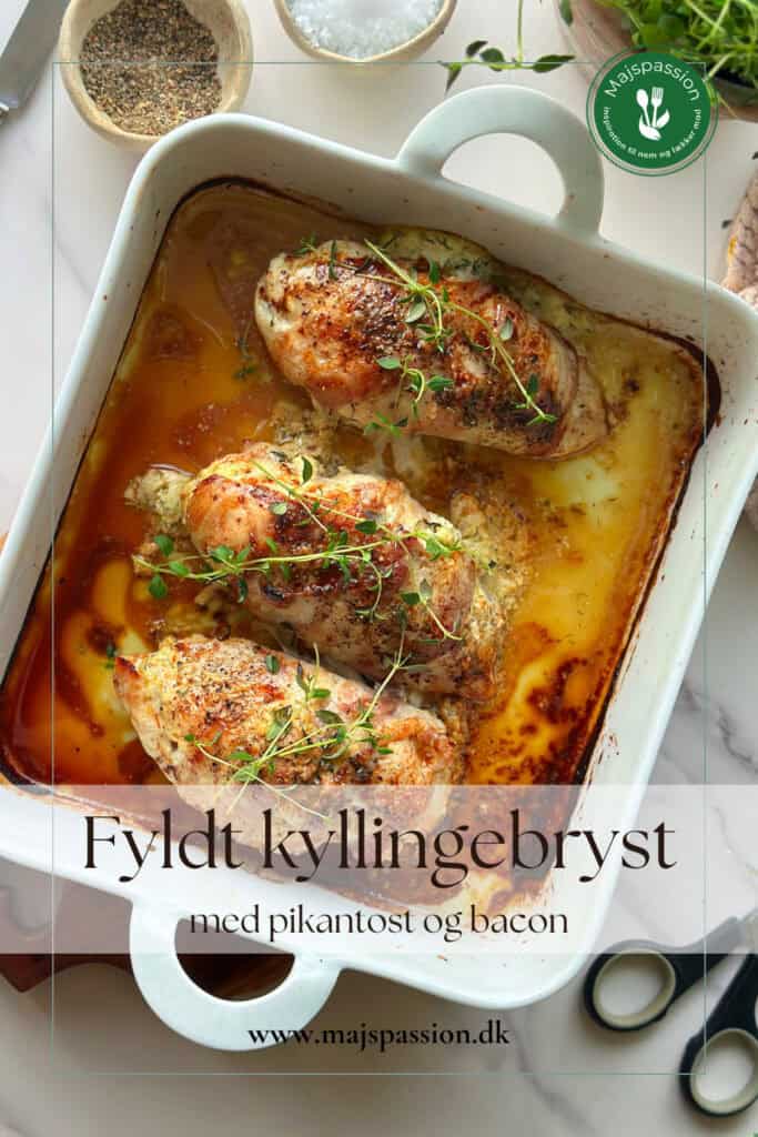 Fyldt kyllingebryst med pikantost og bacon