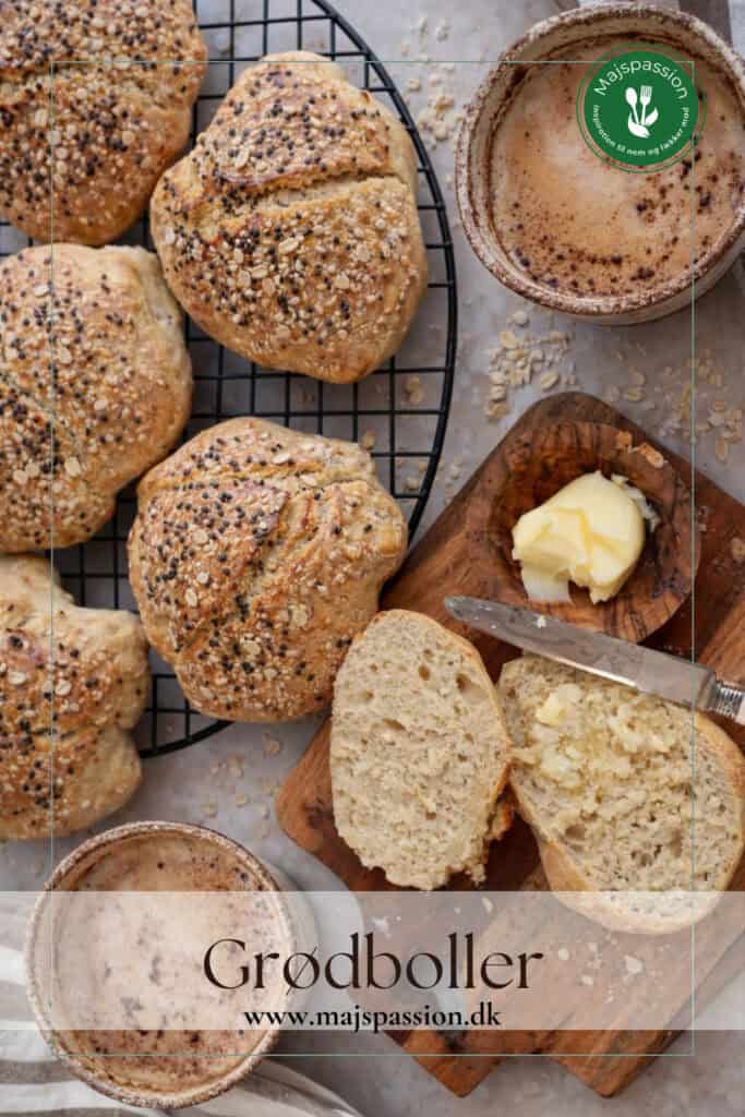 Grødboller - Sprøde og luftige boller bagt med havregrød.