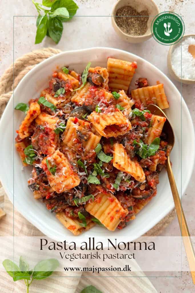 Pasta alla Norma - vegetarisk pastaret fra Sicilien med tomat og auberginer