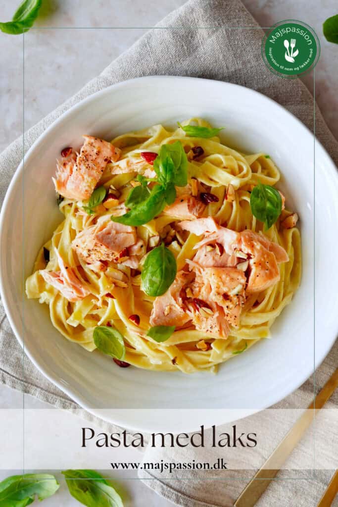 Pasta med laks - Pasta med ovnbagt laks og flødesauce