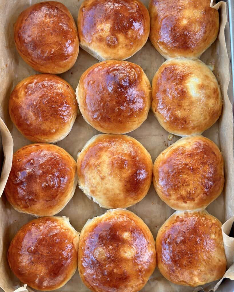 Teboller - store, bløde boller.