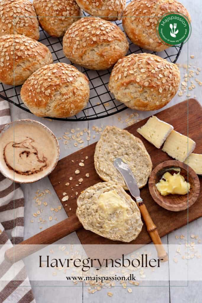 Havregrynsboller - Bløde og luftige boller med havregryn.