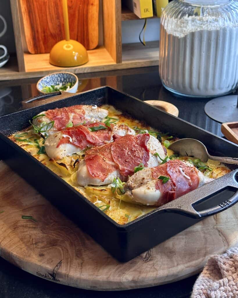 Kylling i fad med cremede flødekartofler