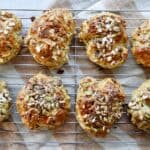 Müsliboller - Hjemmebagte boller med müsli.