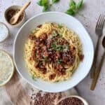 Vegetar bolognese - Hjemmelavet bolognese med linser og grøntsager.