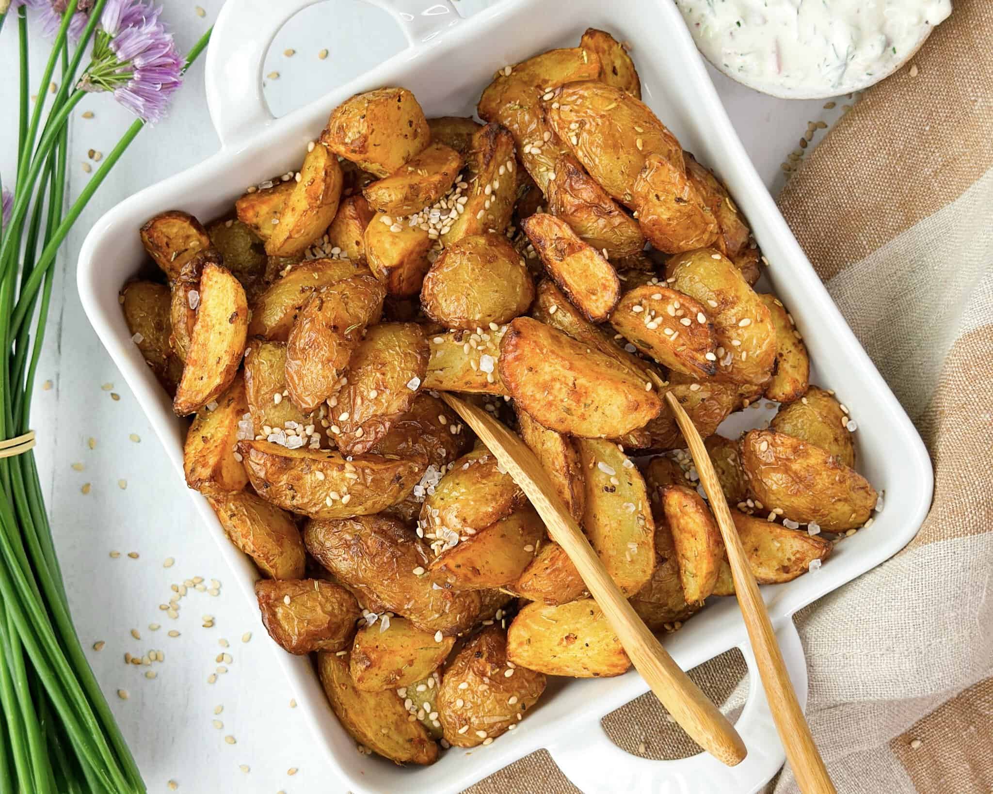 Krydrede kartoffelbåde tilberedt i ovn og airfryer.