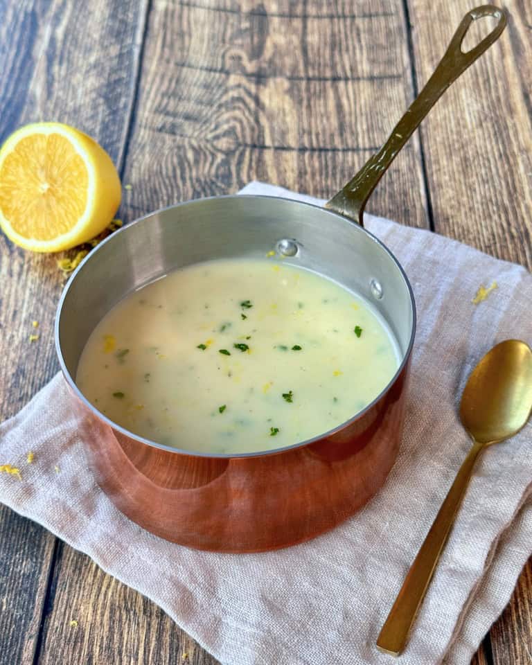 Citronsauce - hjemmelavet sauce med citron til fisk, kylling og pasta.