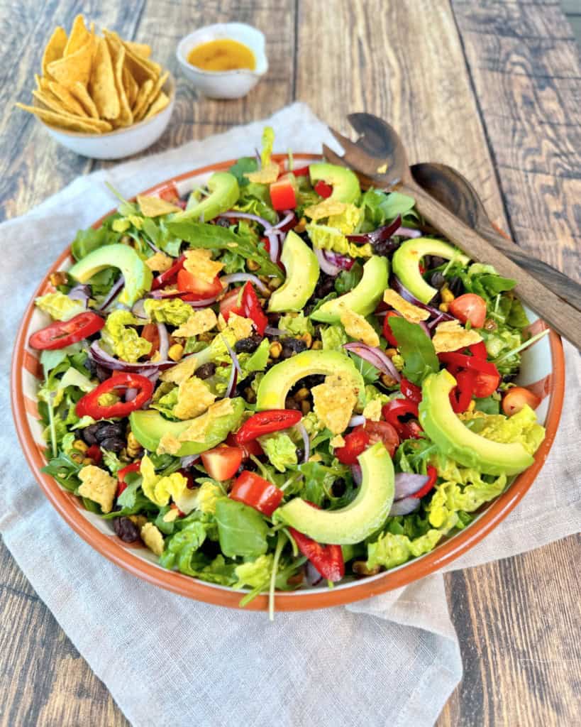 Mexicansk bønnesalat med frisk limedressing.